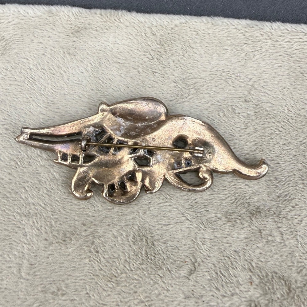 Vintage Pot Metal Brooch Flower Gold Tone Rhinestone READ - Picture 3 of 9